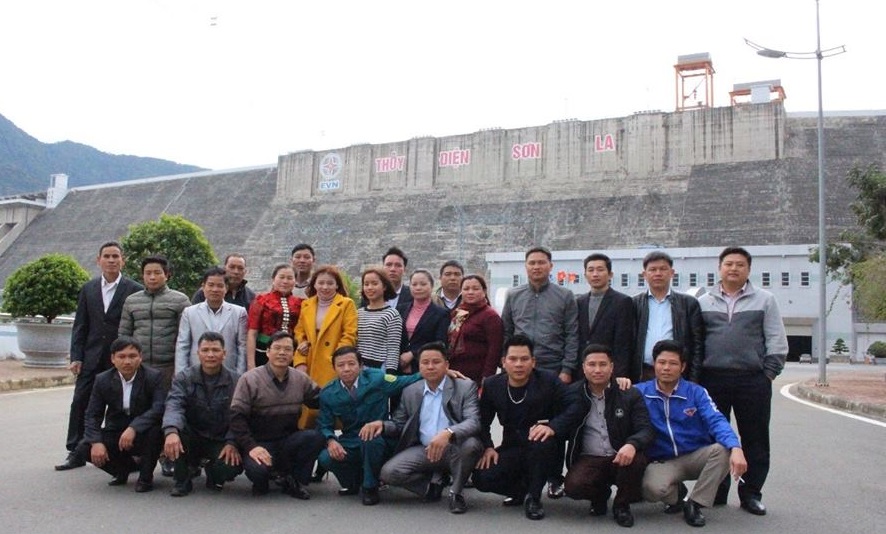 Đoàn cán bộ, hội viên nông dân xã Tà Lại và xã Tân Hợp (huyện Mộc Châu) thăm quan mô hình phát triển kinh tế và làm việc với Hội Nông dân tỉnh